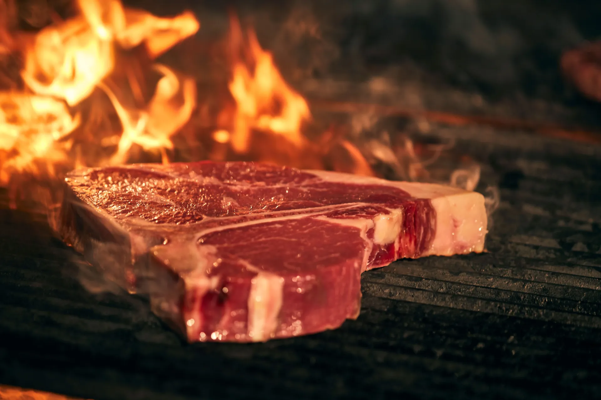 [SQ6347598] Papa Bear Prime Angus AAA+Bone-in Rib Steak