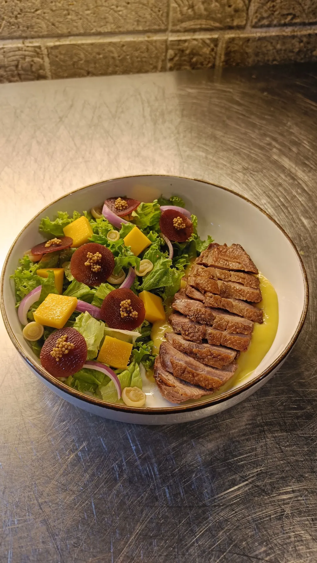 [SQ9117856] Asian sesame duck breast